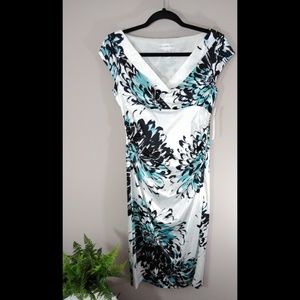 NWT London Style Size 6 Floral Dress